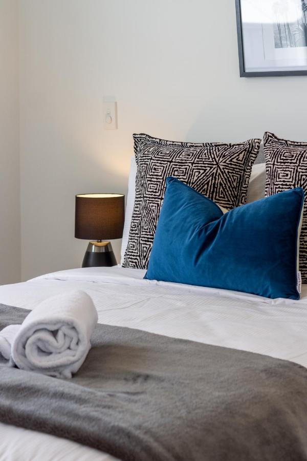 Upper Riccarton Dream - 2 Bed 2 Bath W/Carpark Lägenhet Christchurch Exteriör bild