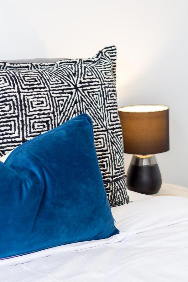 Upper Riccarton Dream - 2 Bed 2 Bath W/Carpark Lägenhet Christchurch Exteriör bild