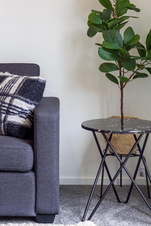 Upper Riccarton Dream - 2 Bed 2 Bath W/Carpark Lägenhet Christchurch Exteriör bild