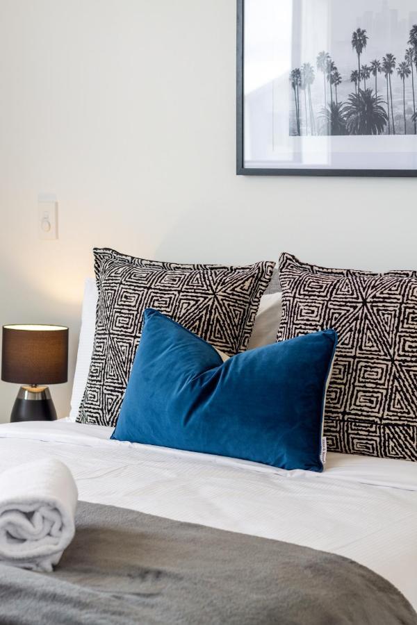 Upper Riccarton Dream - 2 Bed 2 Bath W/Carpark Lägenhet Christchurch Exteriör bild