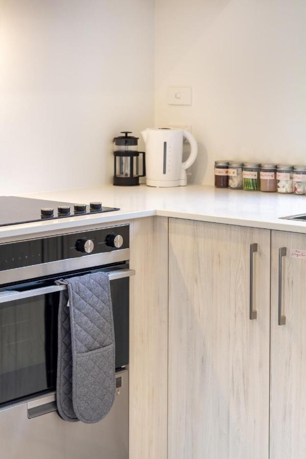 Upper Riccarton Dream - 2 Bed 2 Bath W/Carpark Lägenhet Christchurch Exteriör bild