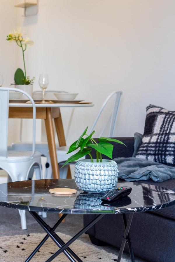 Upper Riccarton Dream - 2 Bed 2 Bath W/Carpark Lägenhet Christchurch Exteriör bild