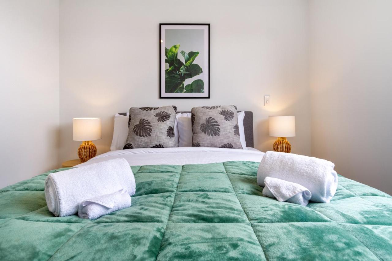 Upper Riccarton Dream - 2 Bed 2 Bath W/Carpark Lägenhet Christchurch Exteriör bild